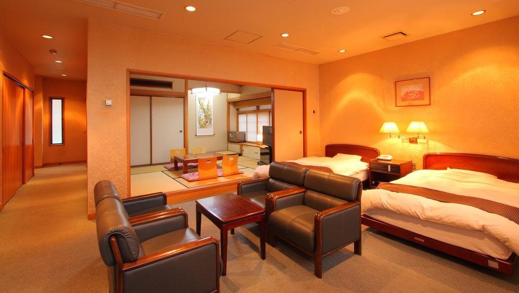 Kasugai View Hotel Fuefuki Exteriör bild