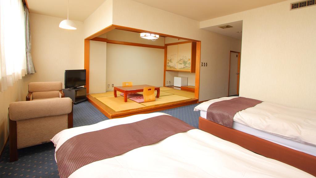 Kasugai View Hotel Fuefuki Exteriör bild